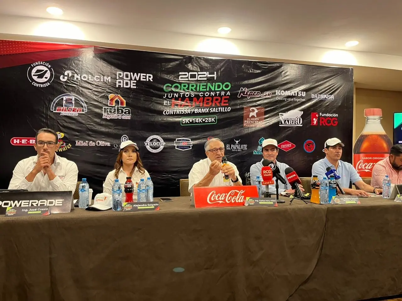 En rueda de prensa se presentaron los detalles de la carrera. (Fotografía: Marco Juárez)