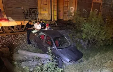 Intento fallido de cruzar las vías del tren resulta en accidente en Ramos Arizpe