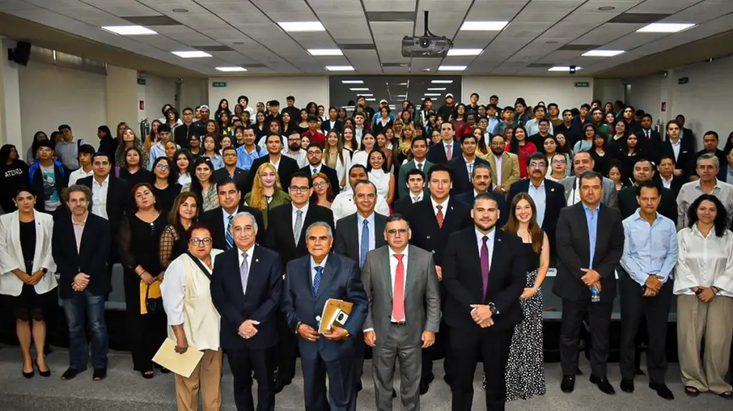 Conferencia magistral en la UANL aborda el Poder Judicial