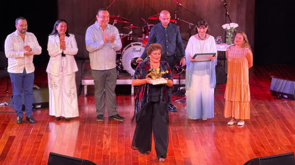 Homenajean a María Medina en el Gran Festival del Palacio de la Música: Mujeres