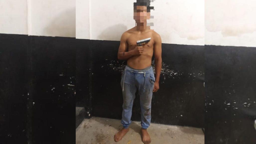 Detienen a joven ebrio por amenazas con una pistola de juguete en Tizimín