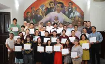 Estudiantes son reconocidos por participar en un programa internacional
