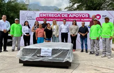 Santa Catarina entrega apoyos a familias afectadas por la tormenta Alberto