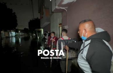 Suma de voluntades alimenta a afectados en Chalco (VIDEO)