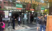 ¡Abierta de nuevo! INVEA retira sellos de clausura a plaza de chinos en Izazaga