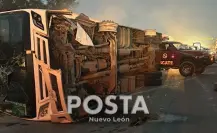 Volcadura de transporte de personal deja 8 heridos en carretera a Monclova