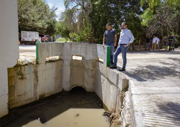 Alcalde de Santiago supervisa operativo de desazolve por lluvias