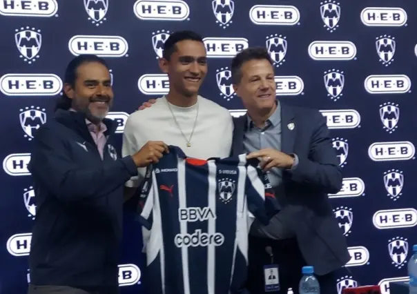 Presentan a Fidel Ambriz como nuevo refuerzo de Rayados