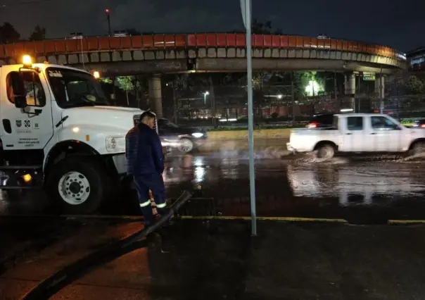 CDMX queda bajó el agua por fuertes lluvias y granizo; se reportan inundaciones