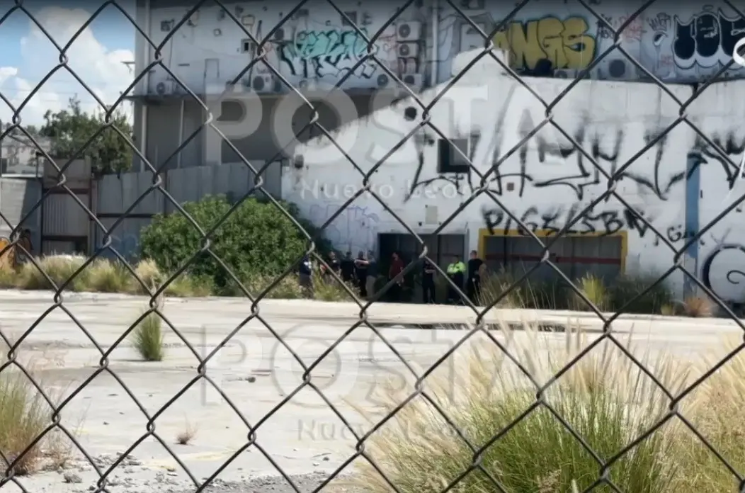 Elementos de Fuerza Civil asegurando la zona donde se dio el ataque. Foto: Raymundo Elizalde.