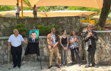 Realizan homenaje al Dr. José Luis Esquivel Hernández