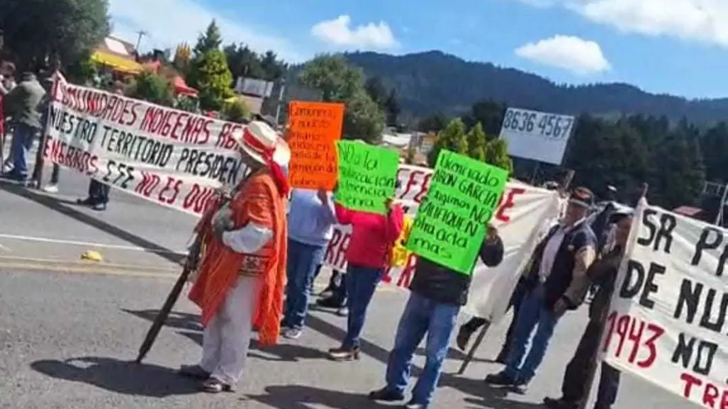 Bloqueo en carretera México-Toluca por protesta de ejidatarios