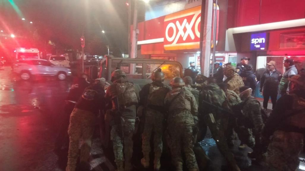 Choca unidad militar contra un árbol, cinco soldados resultaron heridos