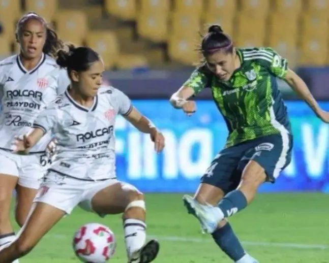 Lizbeth Ovalle en el partido contra Necaxa. Foto El Diario Mañana de Reynosa.