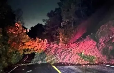 Carretera Ocuilan-Chalma cerrada tras desprendimiento de tierra