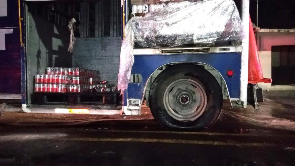 Camión de cerveza se incendia por falta de mantenimiento en San Nicolás