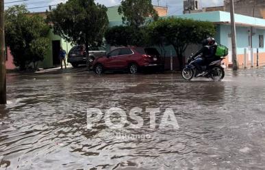 Fuerte lluvia provoca encharcamientos al sur de la ciudad