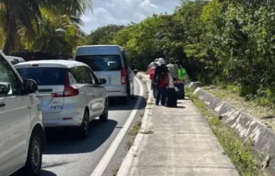 Transportistas realizan bloqueos en aeropuerto de Cancún