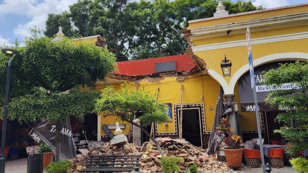 Estructura en El Parían de Tlaquepaque sufre fuerte derrumbe l VIDEO