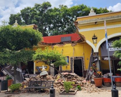 Estructura en El Parían de Tlaquepaque sufre fuerte derrumbe l VIDEO