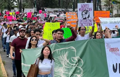 Estudiantes marchan en apoyo a la Reforma del Poder Judicial
