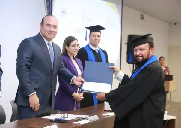 Arturo Salinas celebra éxito de segunda generación de maestría judicial