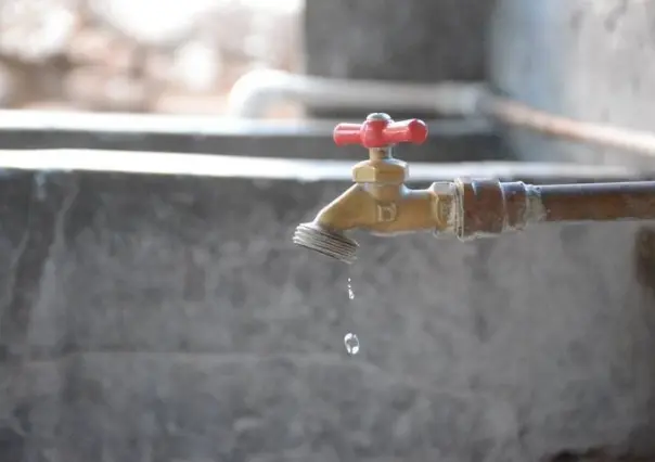 Parras de la Fuente sufre corte de agua sin previo aviso