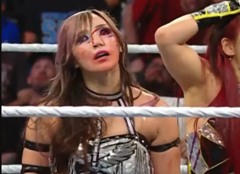 Kairi Sane sufre aparatosa herida en el ojo en combate de WWE