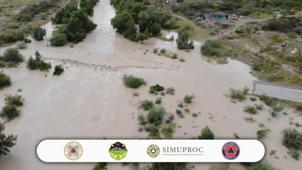 Cierre provisional de carretera Icamole en García por fuertes lluvias