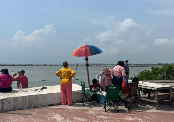 Camaroneros zarpan de Tampico con esperanza de regresar a casa con buena cosecha