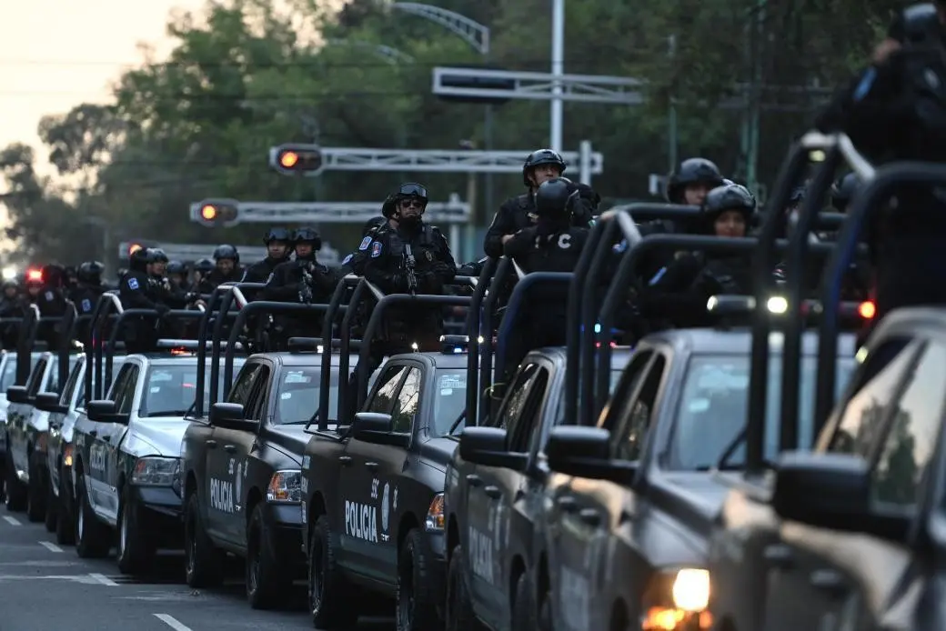 Diferentes elementos de seguridad de la CDMX. Foto: @martibatres