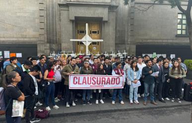 Jóvenes estudiantes clausuran Suprema Corte por reforma judicial