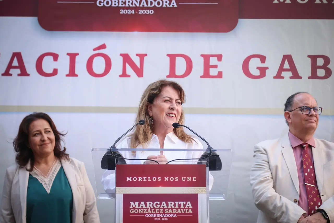 Presenta gobernadora electa de Morelos a su gabinete