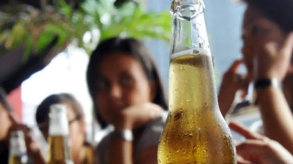 ¿Cómo tramitar el permiso de alcoholes para tu fiesta mexicana?