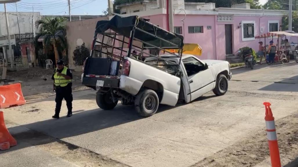 Curioso accidente en Progreso: camioneta se parte a la mitad