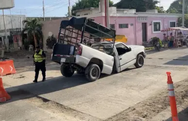 Curioso accidente en Progreso: camioneta se parte a la mitad