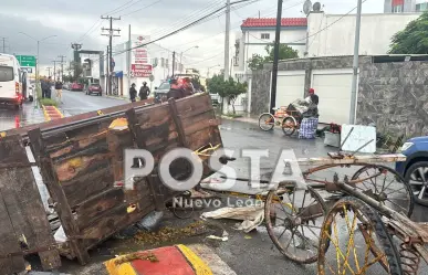 Choque deja padre e hija heridos en Monterrey