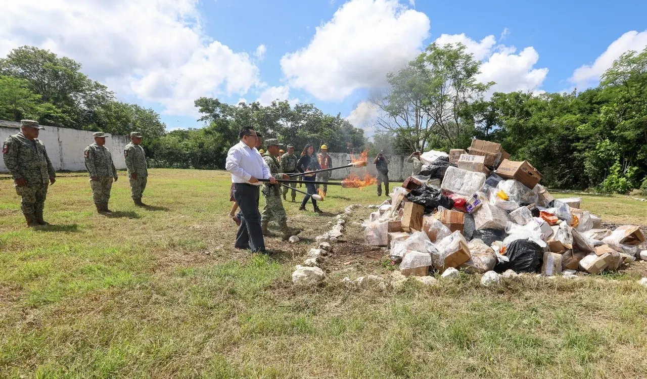 Entre las drogas destruidas hay mariguana, cocaína y metanfetaminas Foto: Cortesía