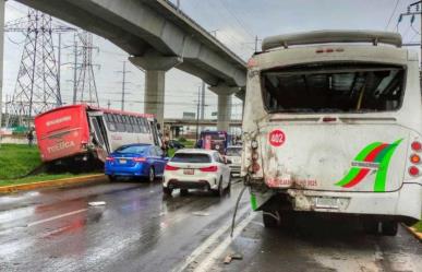 Otra de camiones; choque de transporte público deja diez lesionados