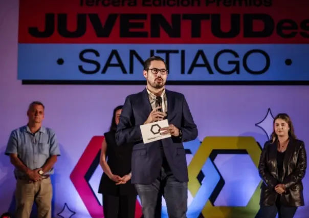 Entregan de Premios JuventudES en Santiago 2024