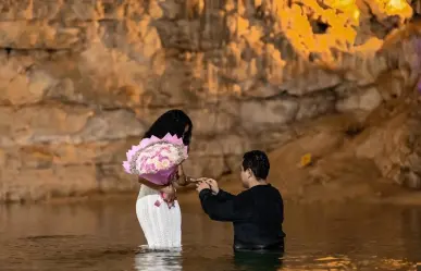 Propuesta de matrimonio única en el cenote Suytun