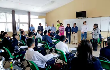 ¡Con mochila en mano! Reanudan clases 22 escuelas en Chalco tras lluvias