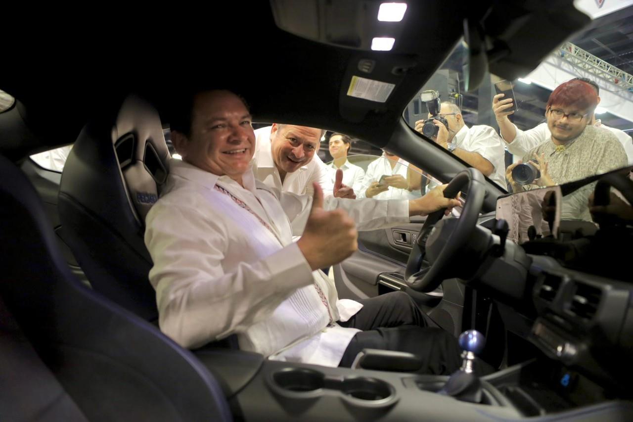 Joaquín Díaz Mena, Gobernador electo de Yucatán, participó la jornada del jueves en la inauguración de la edición 18 del Salón del Automóvil en Mérida.- Foto cortesía