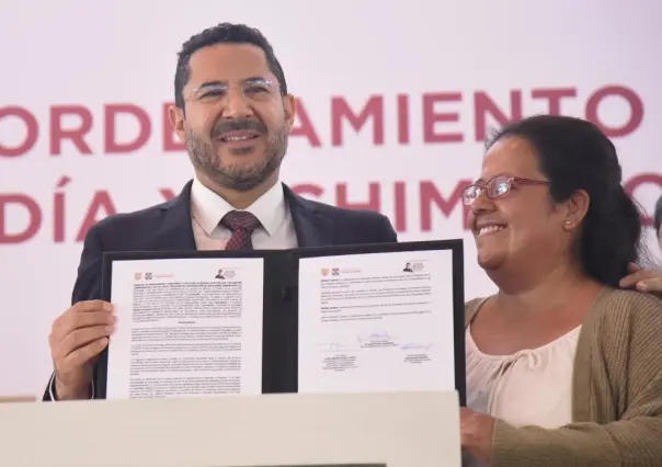 Firman Convenios de Ordenamiento Territorial: 7 mil familias beneficiadas