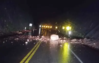 Lluvias provocan derrumbes en la Super Carretera Durango - Mazatlán