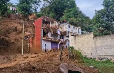 Derrumbe en la colonia 9 de Abril en Xalapa deja tres fallecidos