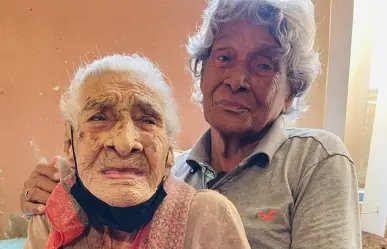 Doña Ramona de 114 años necesita ayuda; reparte su bendición