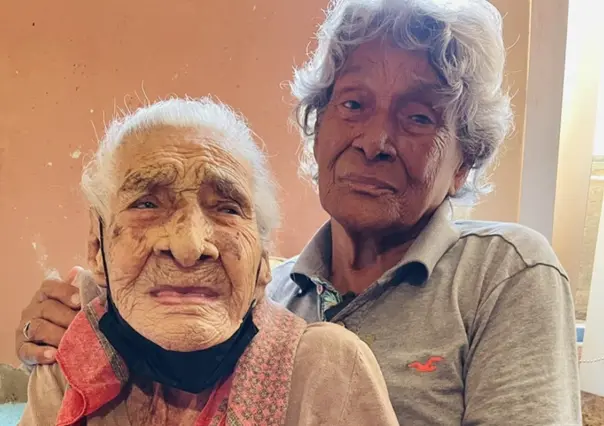 Doña Ramona de 114 años necesita ayuda; reparte su bendición