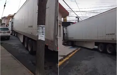 Trailero se mete al centro de Guadalupe y queda atorado (VIDEO)