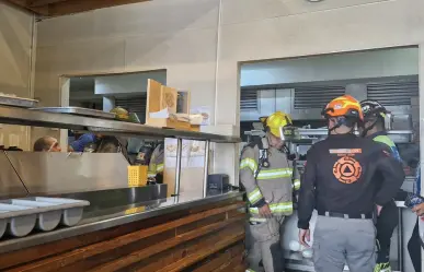 Fuga de gas causa flamazo en negocio de comidas en Monterrey; tres lesionados